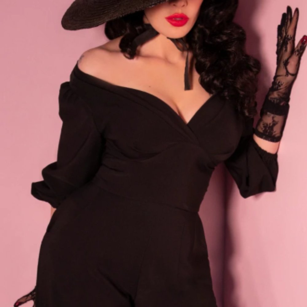 BAWDY CROPPED BLOUSE IN BLACK - VIXEN BY MICHELINE PITT